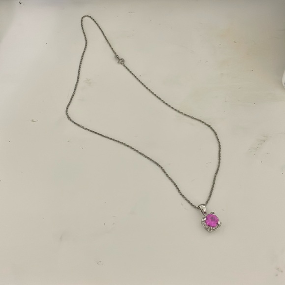 This cute pendant features a medium (8.5mm)crystal perfect match everyday - Picture 1 of 6